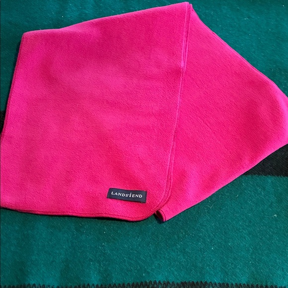 Lands' End Fuschia Fleece Scarf - Picture 3 of 3